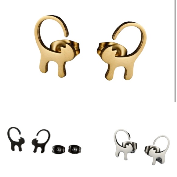 Gold Cat-Shaped Stud Earrings โ Cute & Minimalist! - Picture 2 of 3